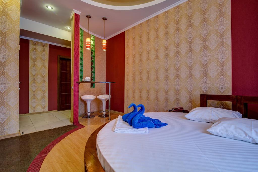 Bansay Hotel Dnipro Room photo